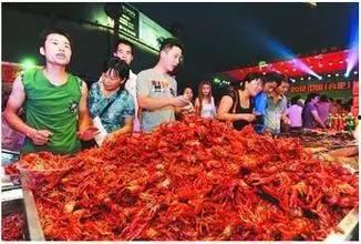 老街龙虾爆料事件视频,揭秘背后真相 第2张 老街龙虾爆料事件视频,揭秘背后真相 第2张